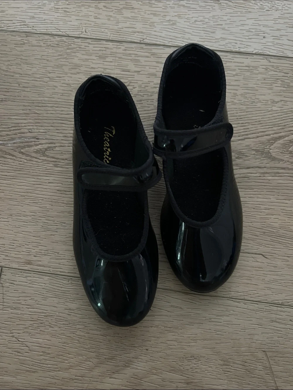 Theatricals Black Kids Tap Shoes with Secure Strap